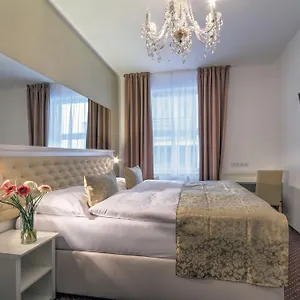 Taurus 4* Прага