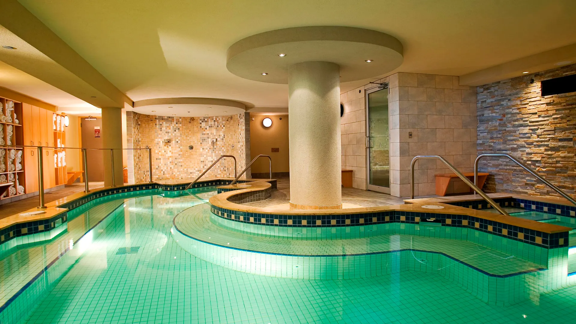 Banff Caribou Lodge And Spa location