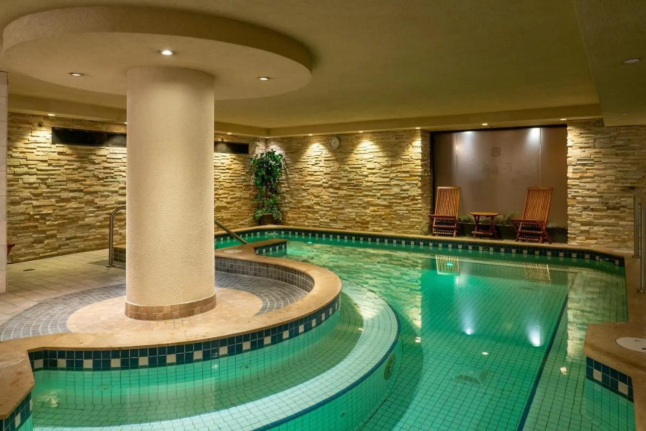 Hotel Banff Caribou Lodge And Spa