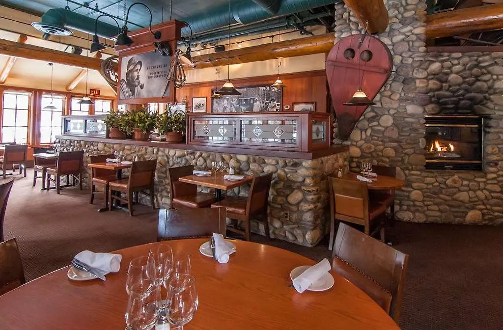Banff Caribou Lodge And Spa